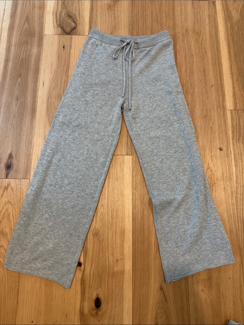 Mod Ref Gray Knit Set - Picture 6 of 9